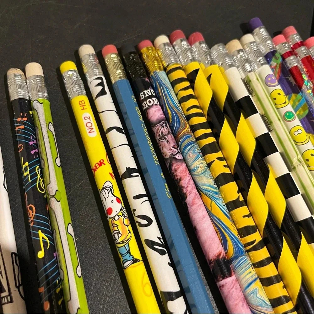 Vintage Printed Pencils Lot Of 24 Wooden Pencil Lisa Frank Animals Flag Smiley - Picture 5 of 10